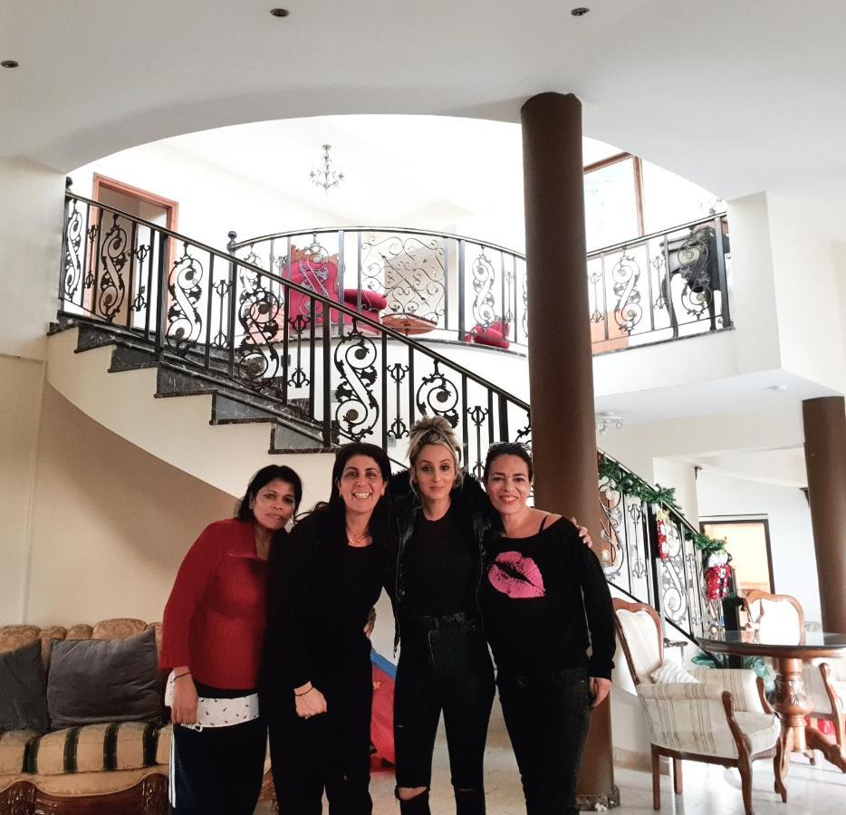 Larnaca Mansion Ideal For 3 Families Or More מראה חיצוני תמונה