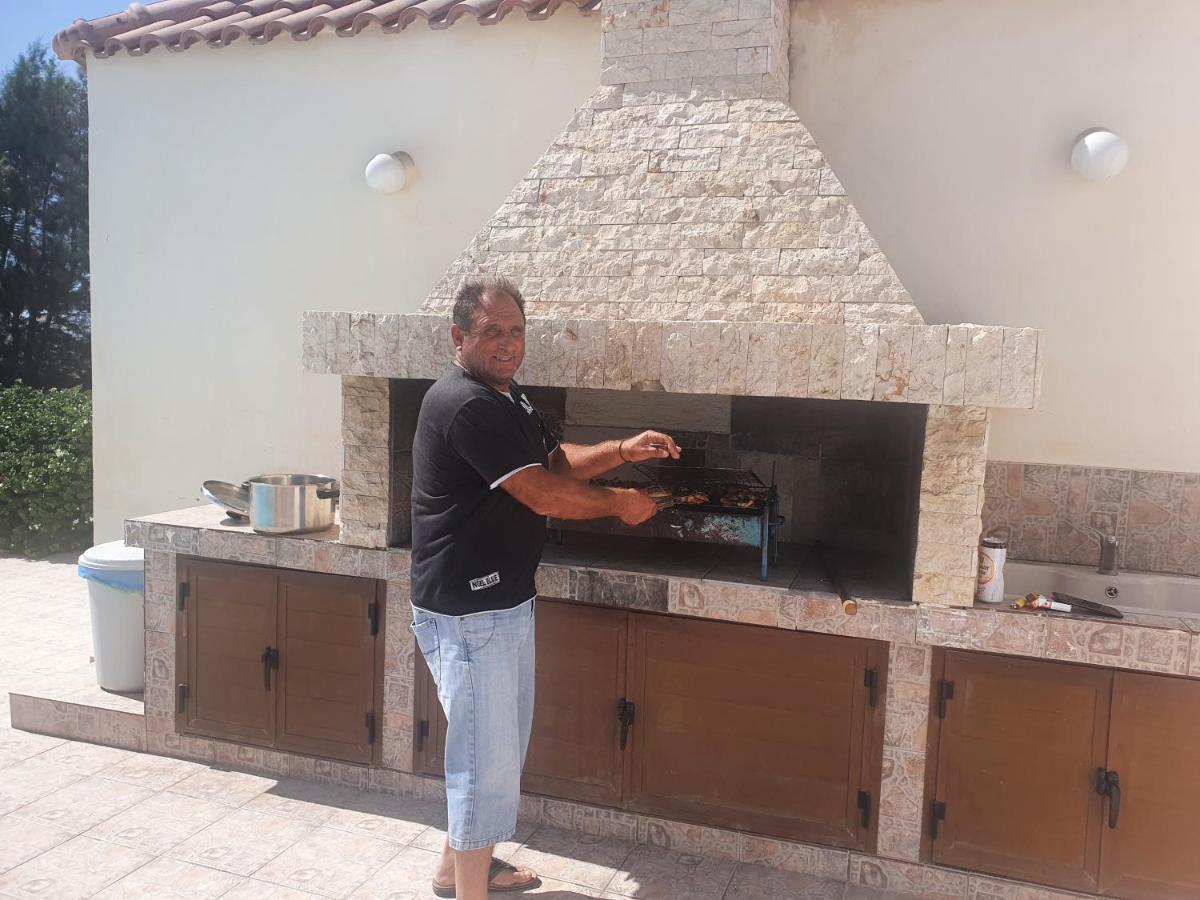 Larnaca Mansion Ideal For 3 Families Or More מראה חיצוני תמונה