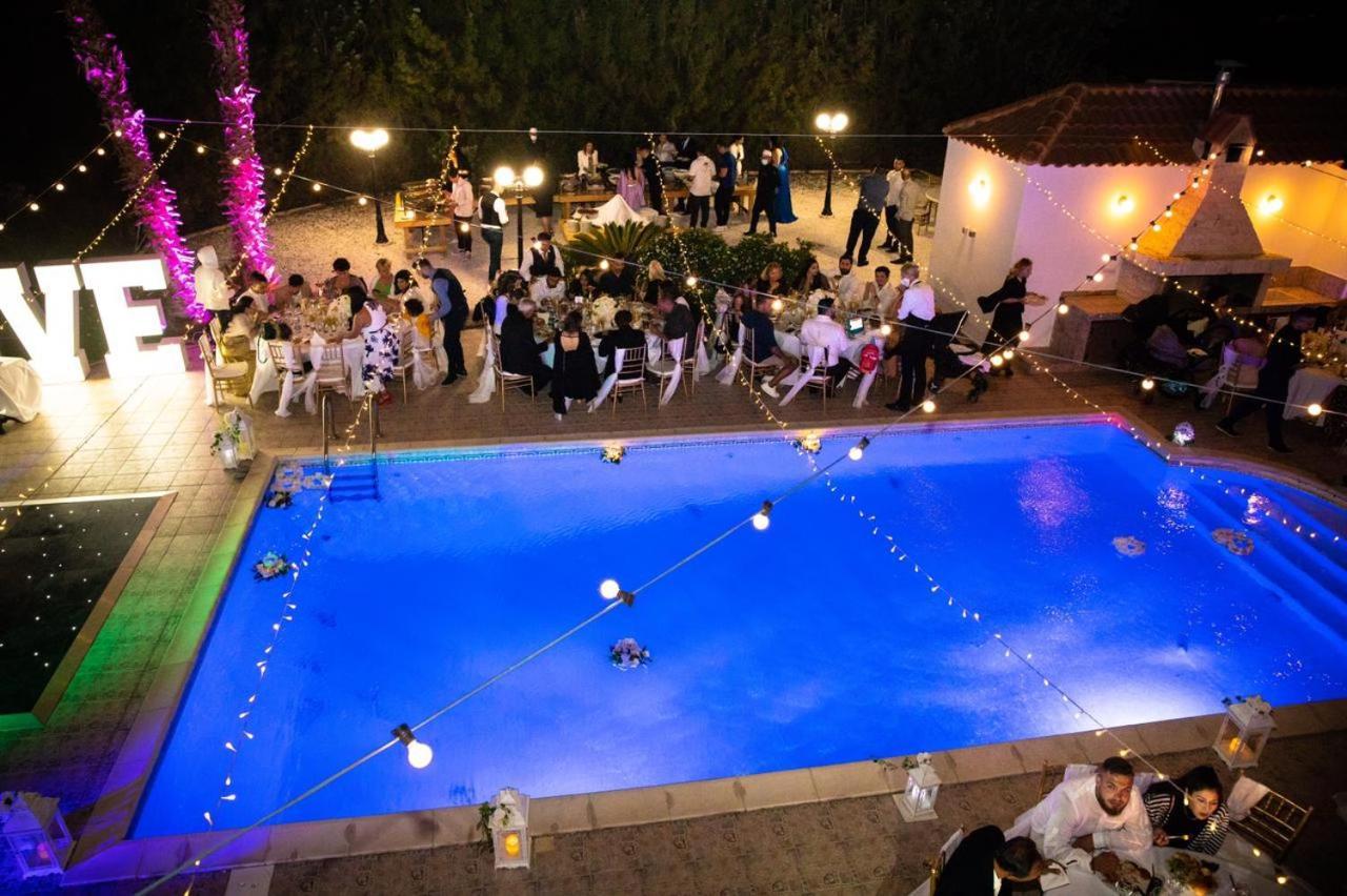 Larnaca Mansion Ideal For 3 Families Or More מראה חיצוני תמונה