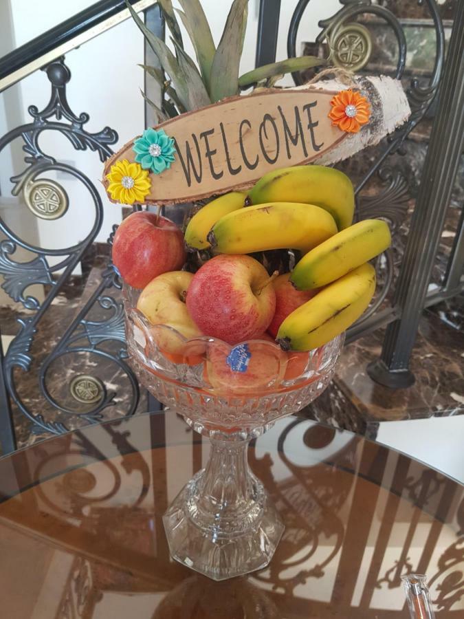 Larnaca Mansion Ideal For 3 Families Or More מראה חיצוני תמונה